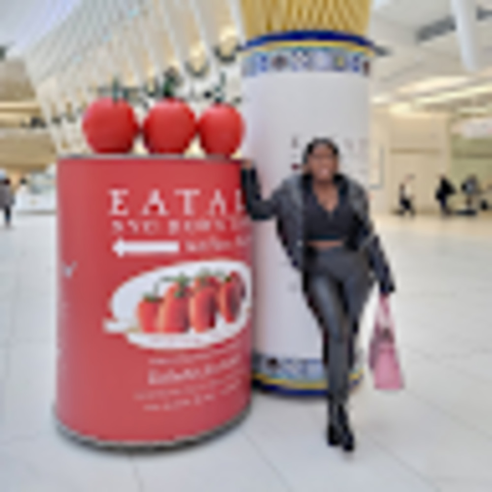 Meet your Posher, Nia